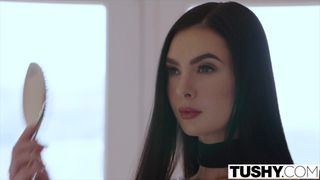 TUSHY Hot Model Enjoys DP On Time Off