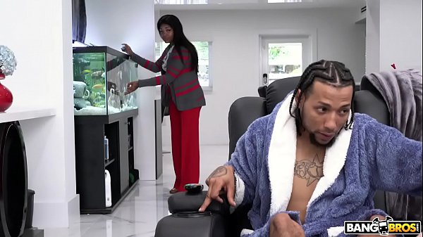 BANGBROS – Aidra Fox’s Interracial Fuck Scene on Monsters of Cock