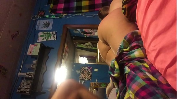 passedout white girl gets woke up by the dick Starring dicknastytheillest and sarathick