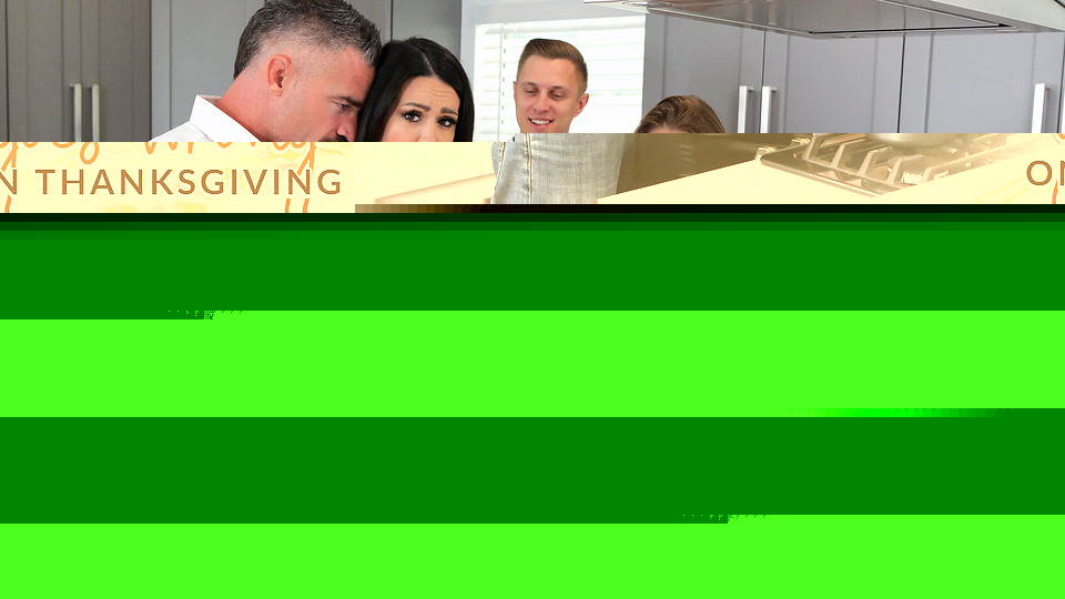 Everything Goes Wrong For Thanksgiving – S4:E2