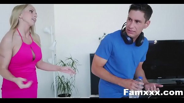 Seduced BY My Hot Gold Digging Stepmom