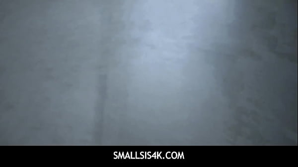 SmallSis4K – Surprisingly, Fiona offers her tight pussy as a test subject for her stepbrother’s sexual awakening