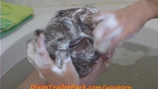 Babe Teen Step-Daughter FUCKED in the TUB