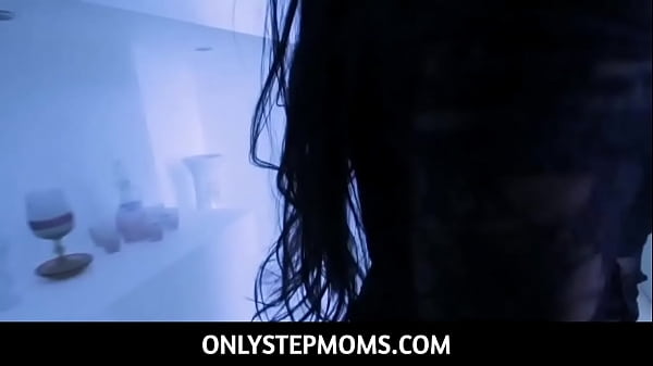 OnlyStepMoms – Hot stepmom goes on top of her stepsons young cock